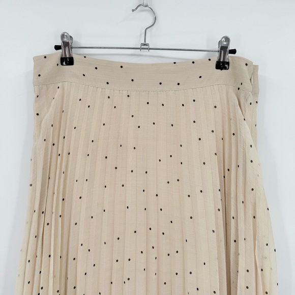 Sezane Pleated Crepe Dino Midi Skirt in Ecru Mini Black Polka Dot Size 42 US 10 - Picture 10 of 10
